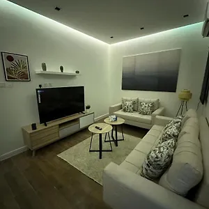  شقة ذاتية و ذكية للسكن فخامة فندفية Smart Entry Selfentry Vip